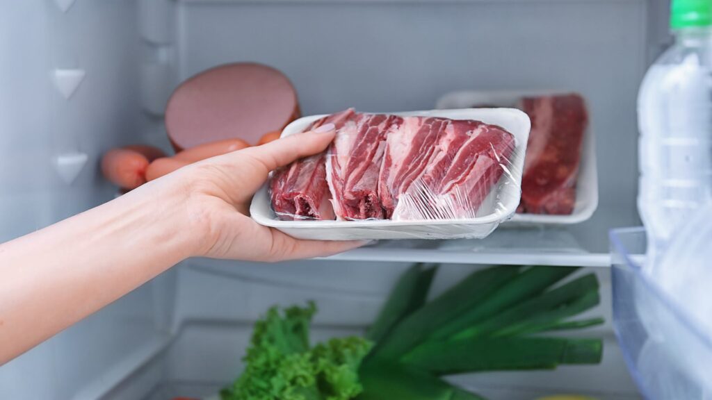 Carne confezionata in frigo