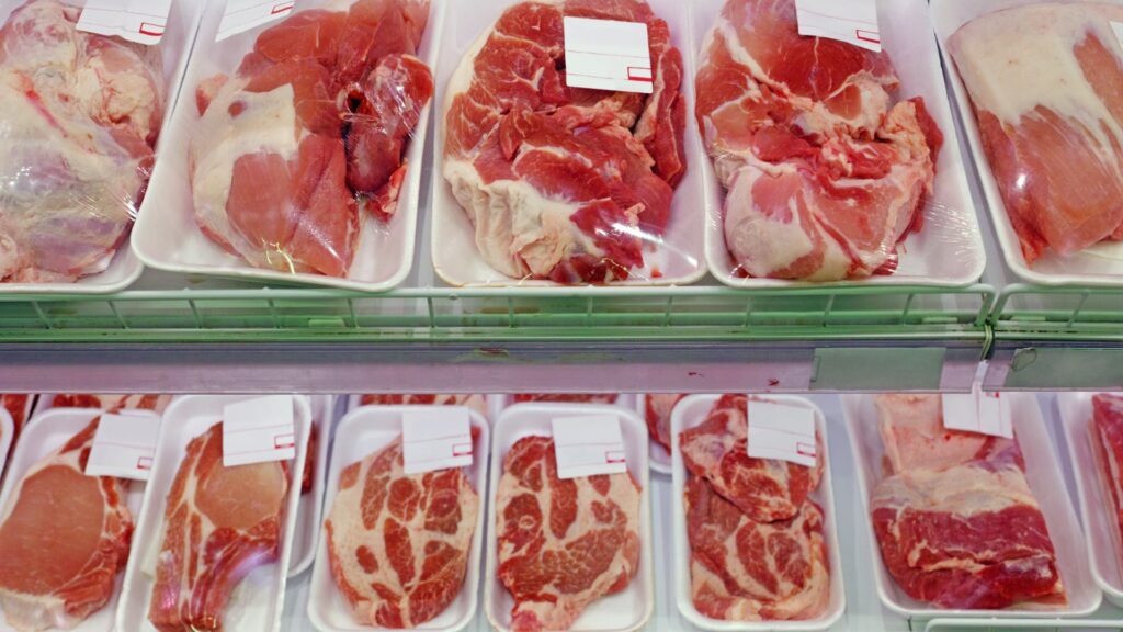 Etichette della carne al banco carni